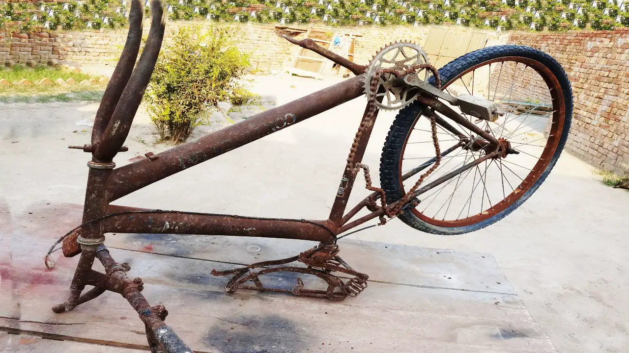 rusty bike frame